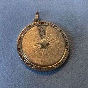 60'S VINTAGE SILVER-TONE MOVABLE ZODIAC ASTROLOGY MONET PENDANT CUSTOMIZE SIGN